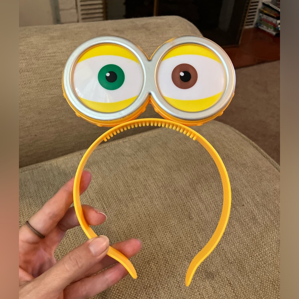 Minion light up eyes headband - Picture 3 of 4